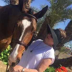 Meet your Posher, Connie